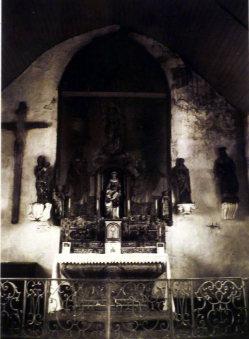 maître-autel ; gradins ; tabernacle - © Ministère de la Culture (France), Conservation des antiquités et des objets d’art du Finistère – Tous droits réservés