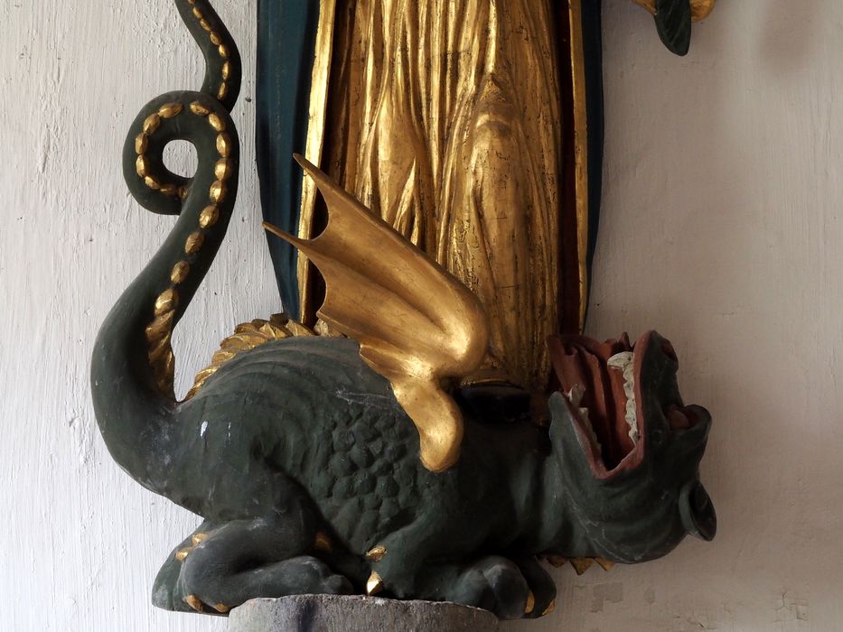 statue : Sainte Marguerite, détail - © Ministère de la Culture (France), Conservation des antiquités et des objets d’art du Finistère – Tous droits réservés