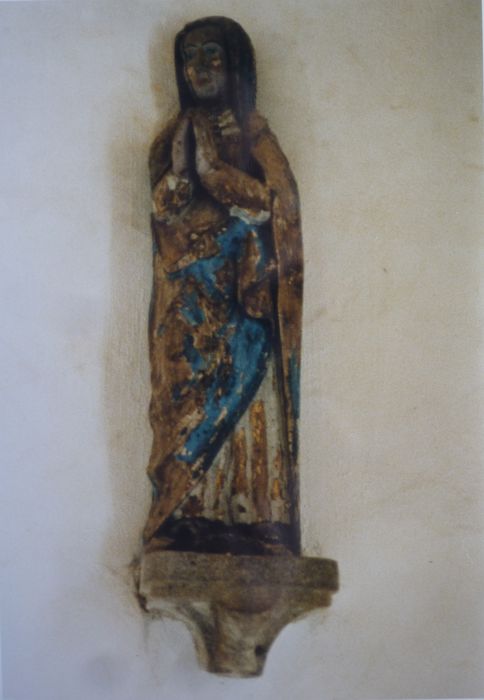 statue : Vierge au Calvaire n° 1 - © Ministère de la Culture (France), Conservation des antiquités et des objets d’art du Finistère – Tous droits réservés