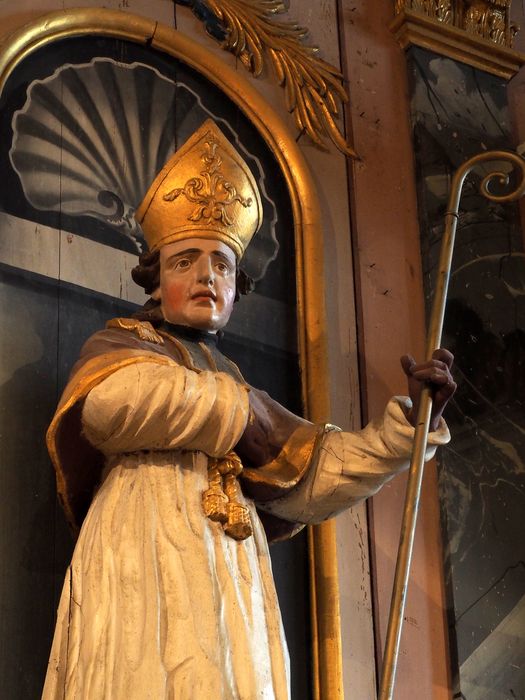 statue : Saint Monna, vue partielle