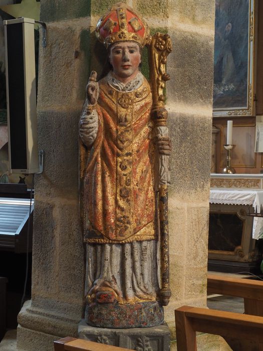 statue : Saint Monna en évêque - © Ministère de la Culture (France), Conservation des antiquités et des objets d’art du Finistère – Tous droits réservés
