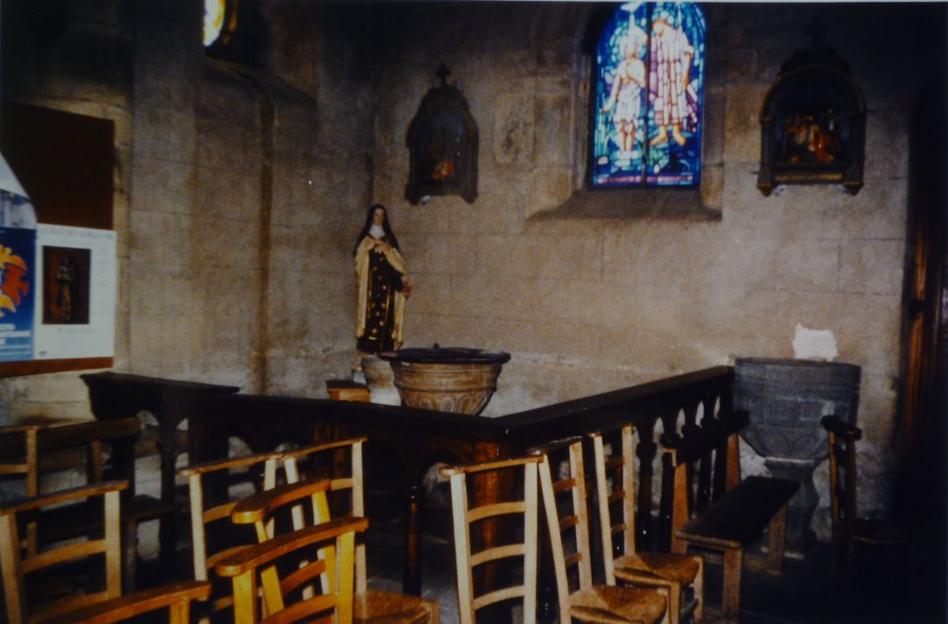 clôture des fonts baptismaux