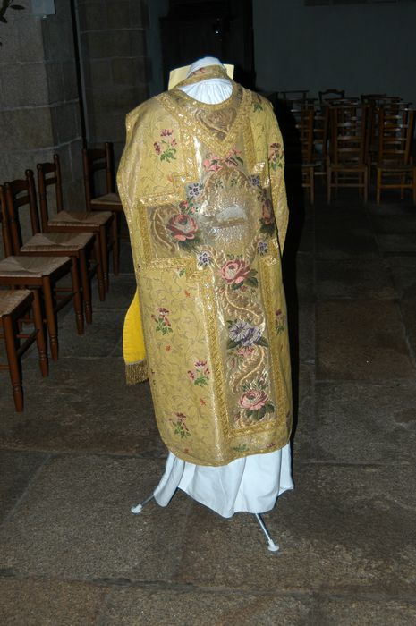 Chasuble ; étole