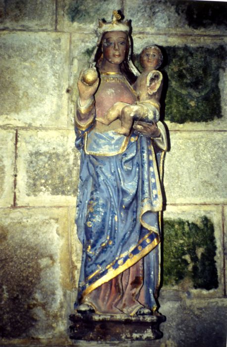 statue : Vierge à l'Enfant - © Ministère de la Culture (France), Conservation des antiquités et des objets d’art du Finistère, tous droits réservés