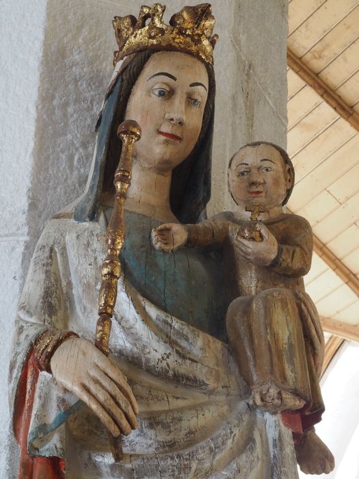 statue : Vierge à l’Enfant, vue partielle