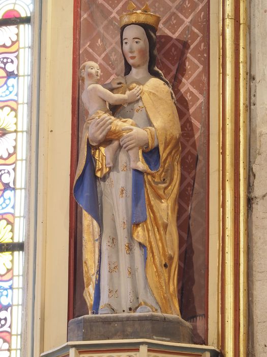 statue : Vierge à l’Enfant