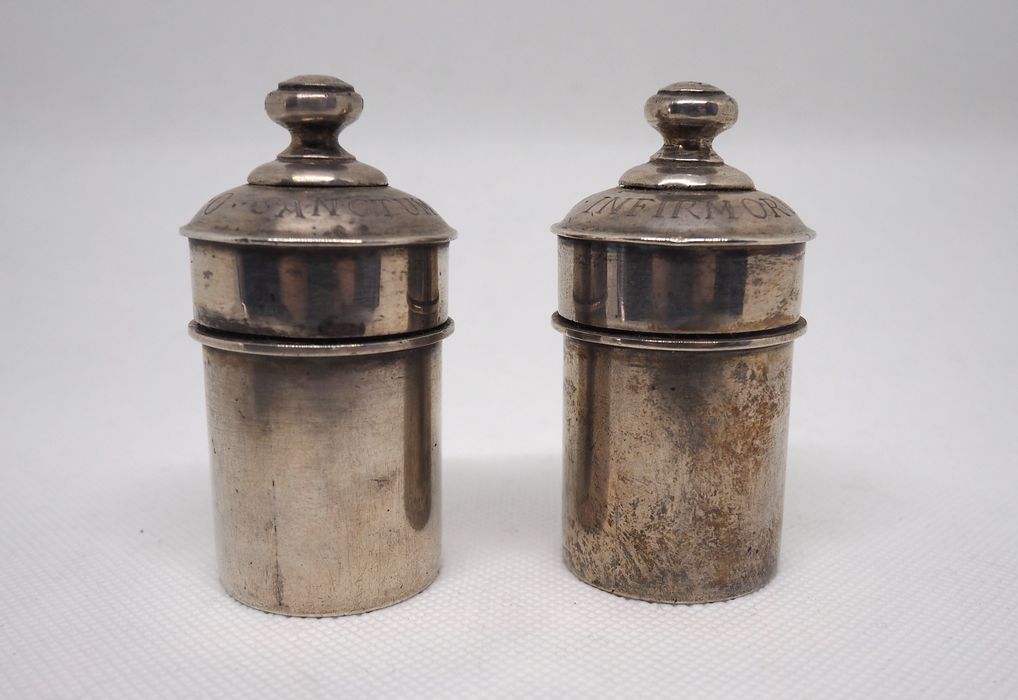 boîtes aux saintes huiles - © Ministère de la Culture (France), Conservation des antiquités et des objets d’art du Finistère, tous droits réservés