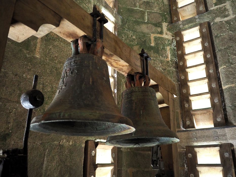 cloches - © Ministère de la Culture (France), Conservation des antiquités et des objets d’art du Finistère, tous droits réservés