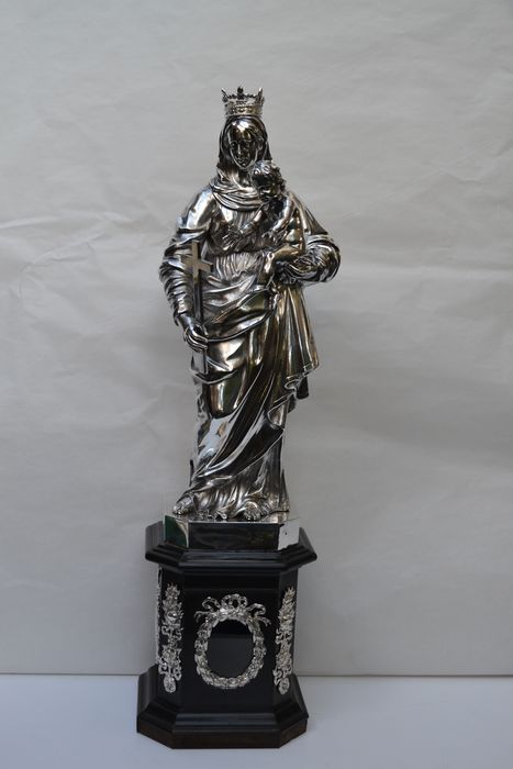 statuette : Vierge à l'Enfant - © Ministère de la Culture (France), Conservation des antiquités et des objets d’art du Finistère, tous droits réservés