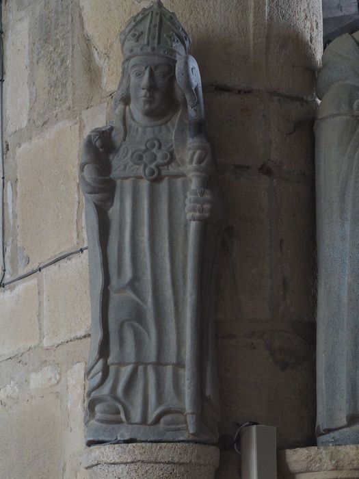 statue : Saint Divy - © Ministère de la Culture (France), Conservation des antiquités et des objets d’art du Finistère, tous droits réservés