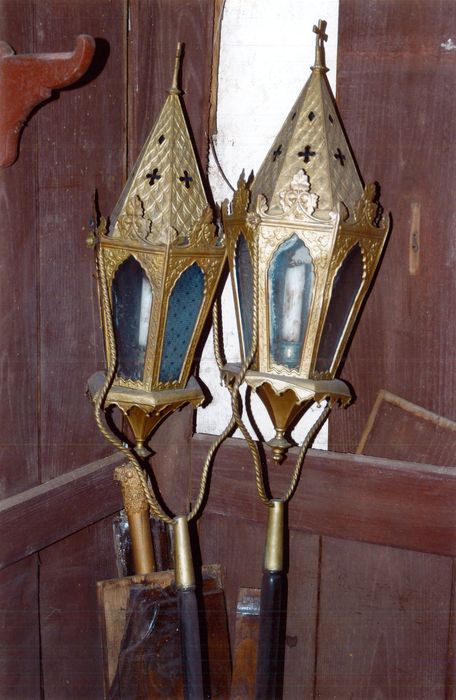 deux lanternes - © Ministère de la Culture (France), Conservation des antiquités et des objets d’art du Finistère, tous droits réservés