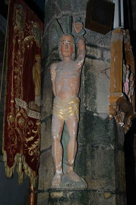 statue : Saint Sébastien - © Ministère de la Culture (France), Conservation des antiquités et des objets d’art du Finistère, tous droits réservés