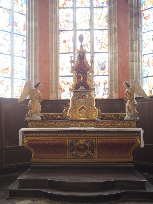 maître-autel, tabernacle, gradins, statues : Anges adorateurs  - © Ministère de la Culture (France), Conservation des antiquités et des objets d’art du Finistère, tous droits réservés