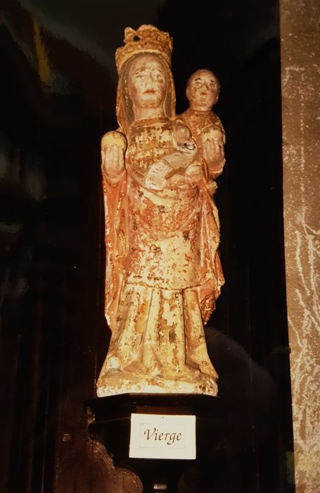 statue : Vierge à l’Enfant couronnée - © Ministère de la Culture (France), Conservation des antiquités et des objets d’art du Finistère, tous droits réservés