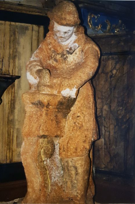 statue : Saint Eloi et son enclume - © Ministère de la Culture (France), Conservation des antiquités et des objets d’art du Finistère, tous droits réservés