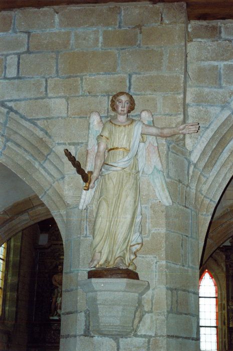 statue : Saint Michel