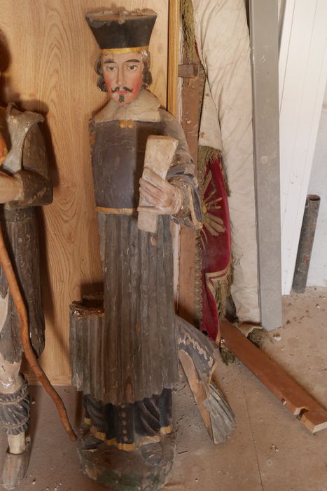 statue : Saint Yves - © Ministère de la Culture (France), Conservation des antiquités et des objets d’art du Finistère, tous droits réservés