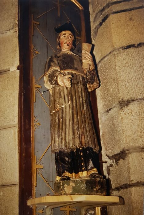statue : Saint Yves - © Ministère de la Culture (France), Conservation des antiquités et des objets d’art du Finistère, tous droits réservés