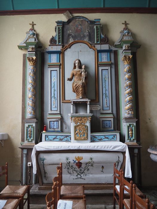 autel, retable et son panneau : Remise du Rosaire - © Ministère de la Culture (France), Conservation des antiquités et des objets d’art du Finistère, tous droits réservés