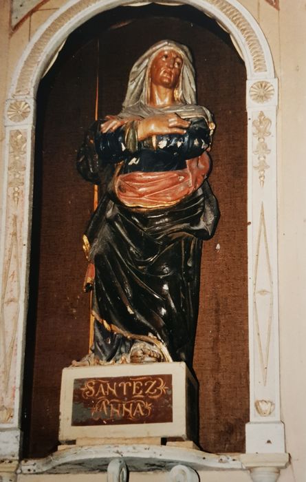 statue : Sainte Anne