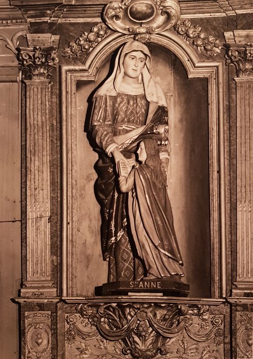 groupe sculpté : Sainte Anne et la Vierge - © Ministère de la Culture (France), Conservation des antiquités et des objets d’art du Finistère, tous droits réservés