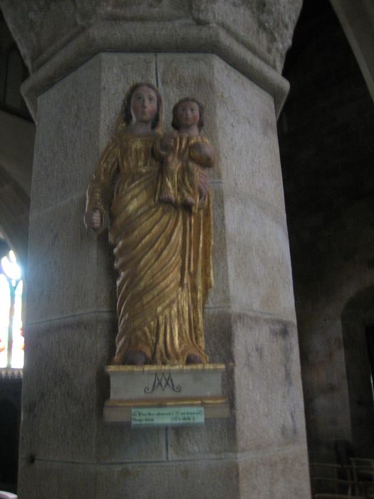 statue : Vierge à l’Enfant