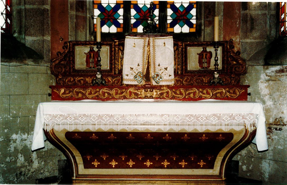 maître-autel, tabernacle, statuettes - © Ministère de la Culture (France), Conservation des antiquités et des objets d’art du Finistère, tous droits réservés