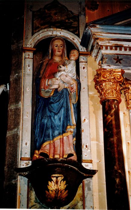 statue : Vierge à l’Enfant - © Ministère de la Culture (France), Conservation des antiquités et des objets d’art du Finistère, tous droits réservés