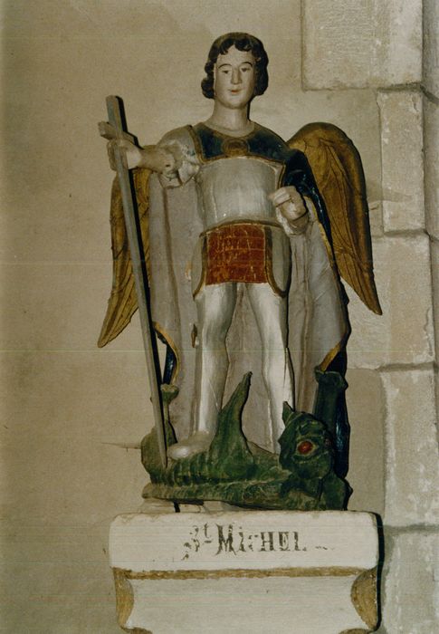 statue : Saint Michel