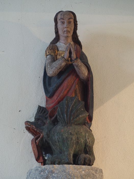 statue : Sainte Marguerite