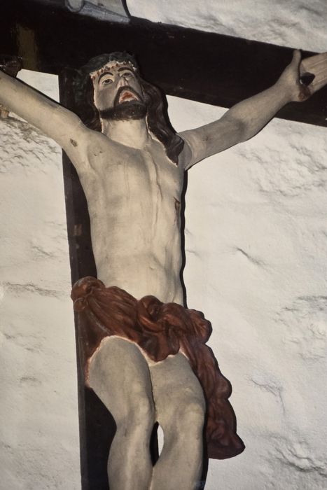 Statue : Christ en croix