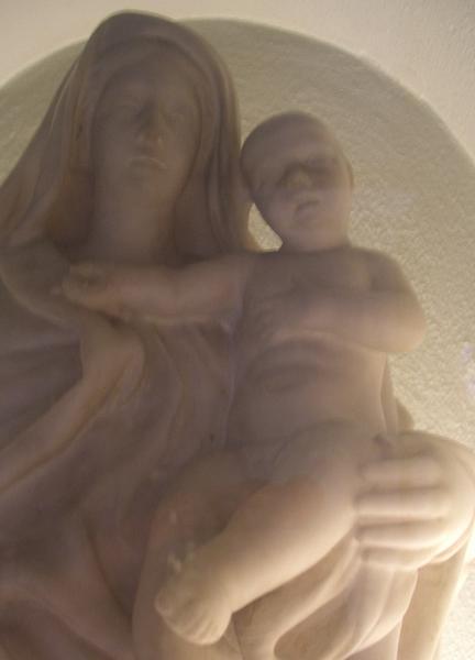 Statue : Vierge à l'Enfant