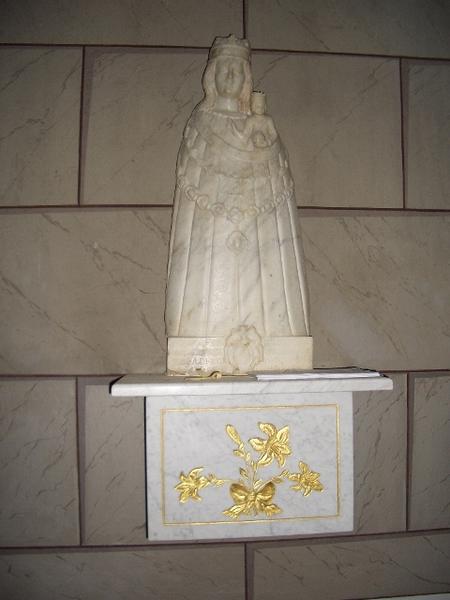 statue : Vierge à l'enfant dite Notre-Dame du Rosaire, vue générale - © Ministère de la Culture (France), Conservation des antiquités et des objets d'art de Corse, tous droits réservés