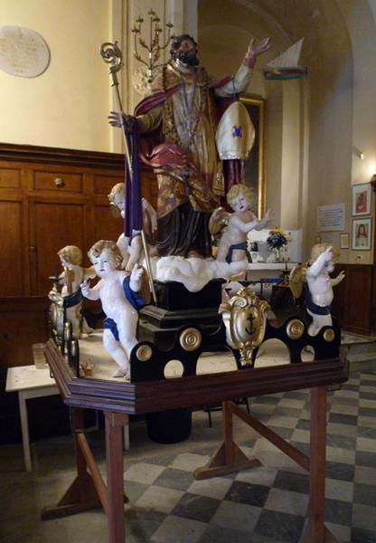 groupe sculpté de procession : saint Erasme et anges, vue  générale - © Ministère de la Culture (France), Conservation des antiquités et des objets d'art de Corse, tous droits réservés