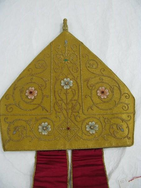 mitre, vue partielle