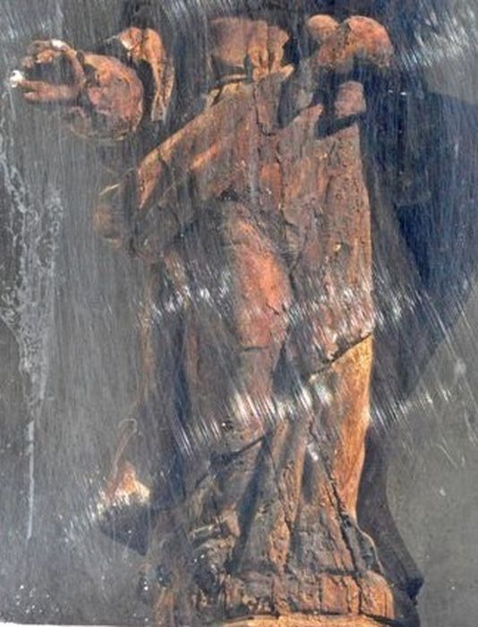 statuette : Vierge à l'Enfant, vue partielle - © Ministère de la Culture (France), Conservation des antiquités et des objets d’art de Corse-du-Sud – Tous droits réservés 