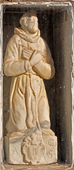 statuette : Moine - © Ministère de la Culture (France), Conservation des antiquités et des objets d’art de Corse-du-Sud – Tous droits réservés