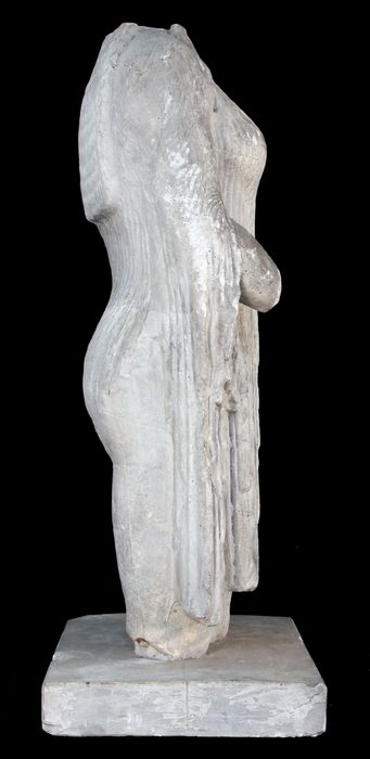 statue : Artémis (D-79-4-11)