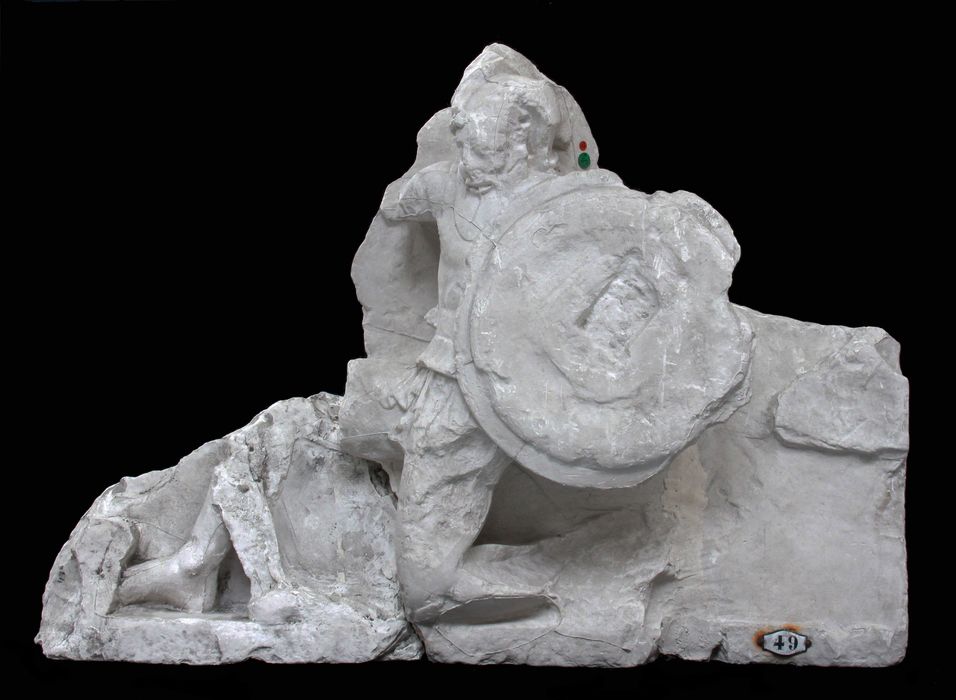 bas-relief : Trésor des Mégariens (sculptures du fronton) (D-79-4-49)