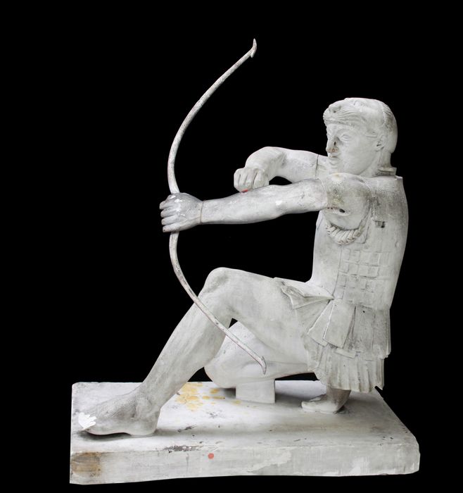 statue : Héraclès (temple d'Athéna Aphaie, fronton est) (D-79-4-63)