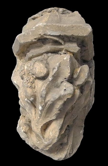 culot à décor de feuilles de chêne et 3 glands (D-79-4-398)