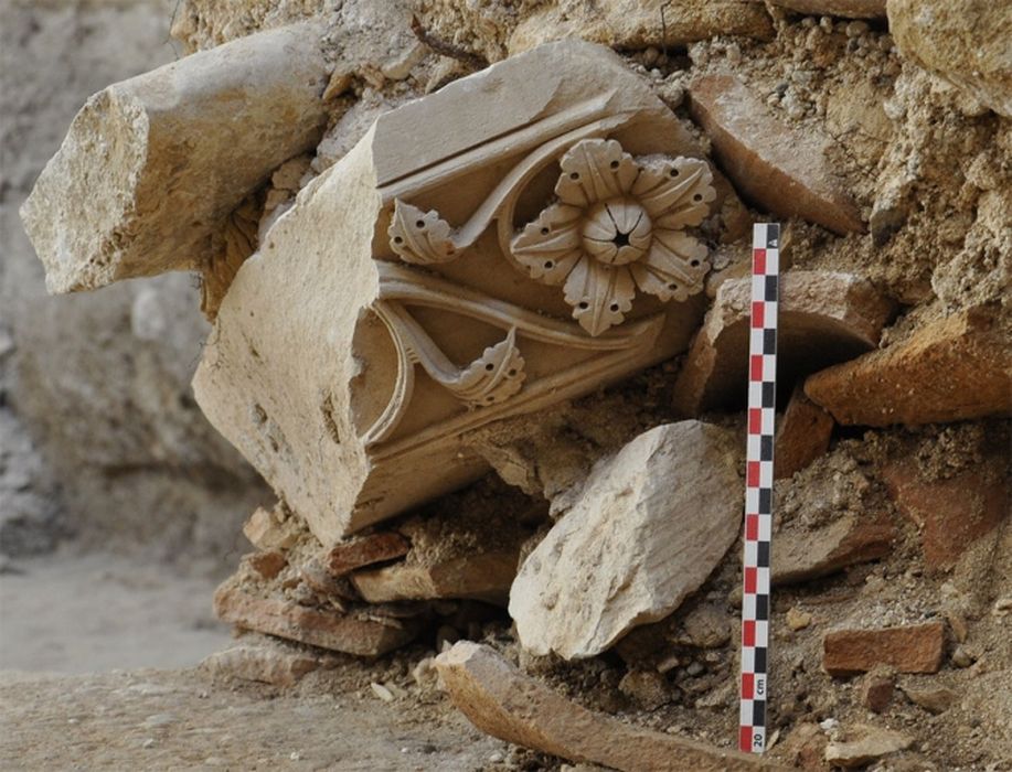 tailloir (fragment lapidaire n°23213) - © Ministère de la Culture (France), Conservation des antiquités et des objets d’art de l’Hérault – Tous droits réservés