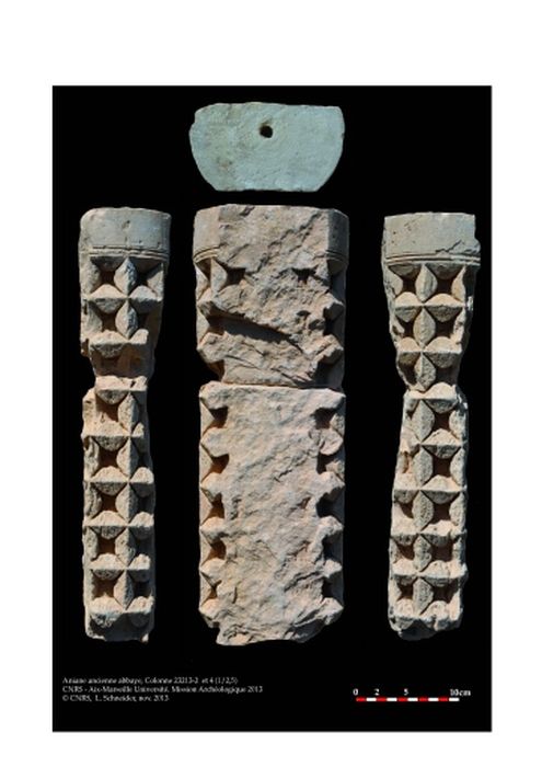colonnette (fragments lapidaires n°23213) - © Ministère de la Culture (France), Conservation des antiquités et des objets d’art de l’Hérault – Tous droits réservés