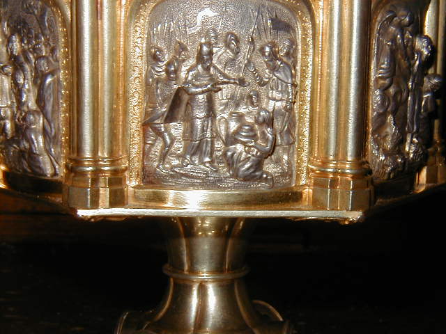 ciboire, détail - © Ministère de la Culture (France), Conservation des antiquités et des objets d’art de l’Hérault – Tous droits réservés 