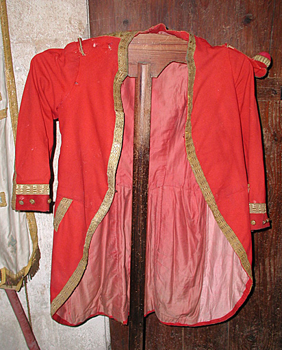costume de suisse de 2e classe - © Ministère de la Culture (France), Conservation des antiquités et des objets d’art de l’Hérault – Tous droits réservés 
