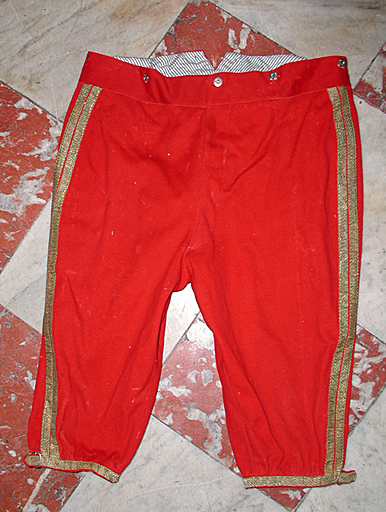 costume de suisse de 3e classe - © Ministère de la Culture (France), Conservation des antiquités et des objets d’art de l’Hérault – Tous droits réservés 