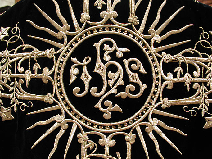 chasuble (ornement noir), détail - © Ministère de la Culture (France), Conservation des antiquités et des objets d’art de l’Hérault – Tous droits réservés 