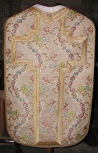 chasuble - © Ministère de la Culture (France), Conservation des antiquités et des objets d’art de l’Hérault – Tous droits réservés 