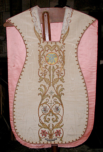 chasuble - © Ministère de la Culture (France), Conservation des antiquités et des objets d’art de l’Hérault – Tous droits réservés