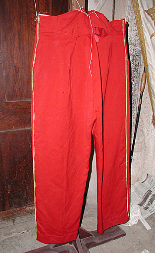 pantalon de suisse - © Ministère de la Culture (France), Conservation des antiquités et des objets d’art de l’Hérault – Tous droits réservés 